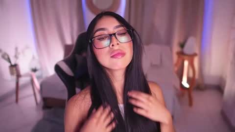 Sara  online show from 02-11-25, 12:27