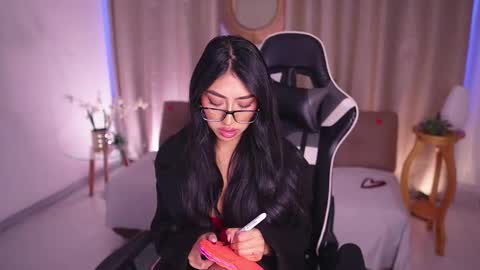 Sara  online show from 02-14-25, 12:47