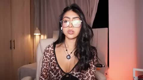 Snapshot of sara_albrecht chatting on 07-29-26, 01:48 Sara online show from 07-29-26, 01:48