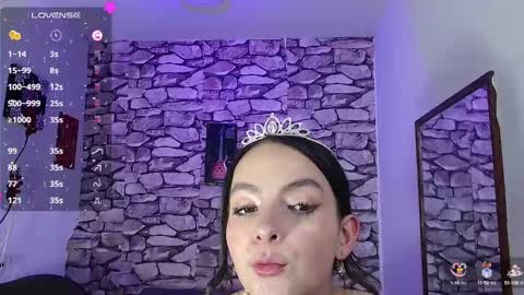 Sara  online show from 01-31-25, 09:37