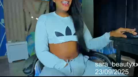 Snapshot of sara_beautyxx chatting on 09-23-25, 04:32 I am Sofia GEMINIS online show from 09-23-25, 04:32