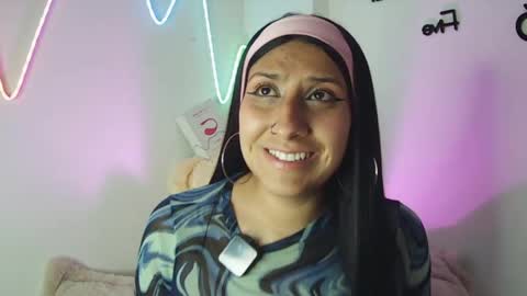 SARA online show from 05-21-26, 04:08