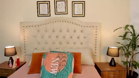 SARA CASTILLO online show from 07-20-26, 12:40