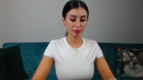 Snapshot of sara_daisy chatting on 02-24-26, 06:06 Im Sara I am happy to be here online show from 02-24-26, 06:06