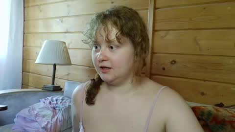 Snapshot of sara_del_sun chatting on 05-18-26, 10:10 Sara online show from 05-18-26, 10:10
