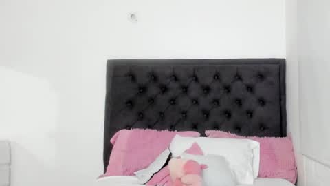 sara online show from 01-11-25, 04:16