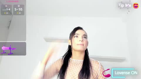 sara online show from 10-06-25, 01:03