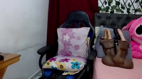 Sara Greyx online show from 02-18-25, 12:37