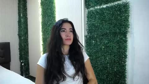 Sara online show from 05-22-26, 11:27