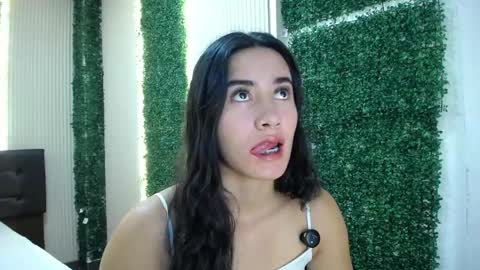 Sara online show from 05-24-26, 12:43