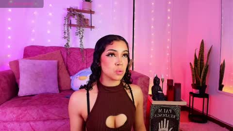 Sara Jhonson  online show from 05-12-26, 01:25
