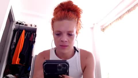 Snapshot of sara_johnson__ chatting on 06-01-26, 01:46 sara_johnson__ online show from 06-01-26, 01:46