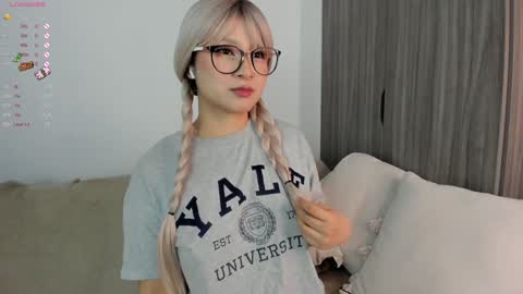 Sara  new account  give me thomb up  Follow me   help me reach 15k followers again   online show from 01-15-25, 01:02