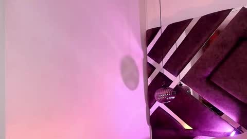 sara_lopee1 online show from 09-22-25, 11:56