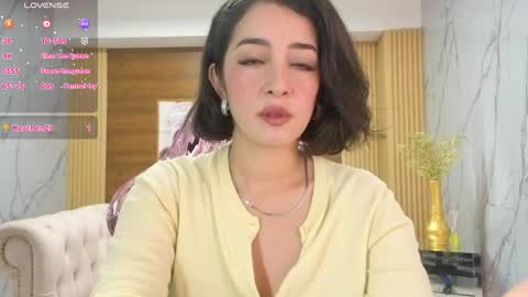 Sara  online show from 06-06-26, 01:49