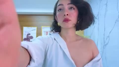 Sara  online show from 06-30-26, 01:34