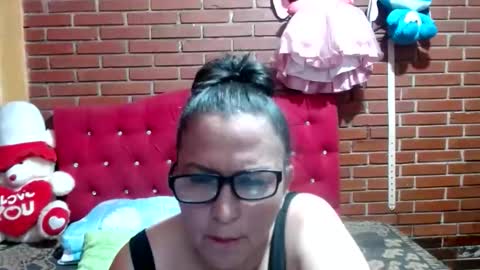 Snapshot of sara_love43 chatting on 05-30-26, 07:49 Sara love online show from 05-30-26, 07:49