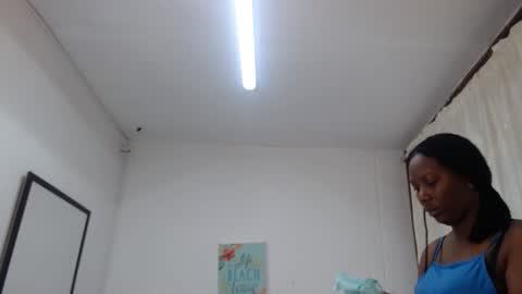 S A R A online show from 04-11-26, 11:47