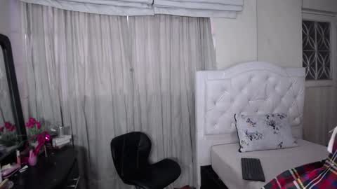 sara online show from 03-19-26, 01:26