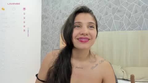 Sara Melo online show from 05-28-26, 08:11