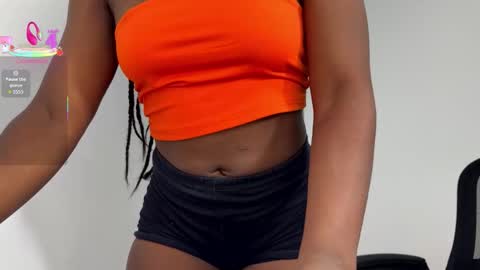 Snapshot of sara_muscle chatting on 02-07-26, 06:06 Sara online show from 02-07-26, 06:06