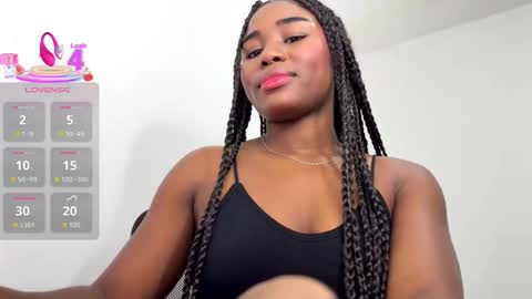 Snapshot of sara_muscle chatting on 02-21-26, 04:02 Sara online show from 02-21-26, 04:02