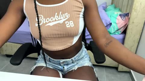 Snapshot of sara_muscle chatting on 03-30-26, 08:26 Sara online show from 03-30-26, 08:26