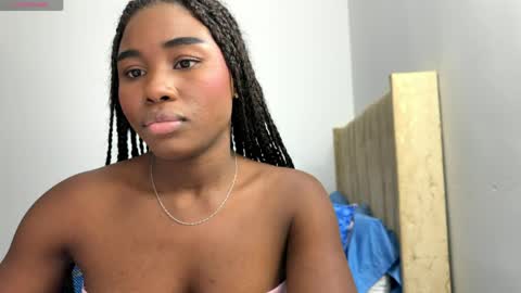 Snapshot of sara_muscle chatting on 04-13-26, 12:16 Sara online show from 04-13-26, 12:16