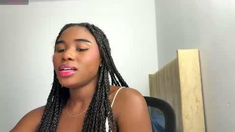 Snapshot of sara_muscle chatting on 04-13-26, 09:09 Sara online show from 04-13-26, 09:09