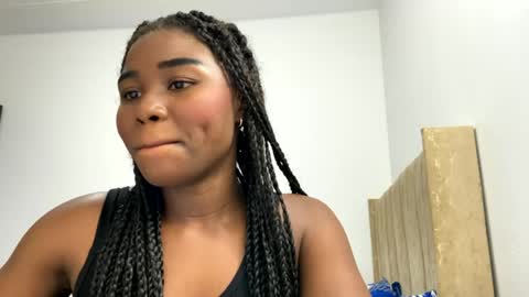Snapshot of sara_muscle chatting on 05-22-26, 03:57 Sara online show from 05-22-26, 03:57