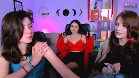 Sara online show from 04-14-26, 07:20