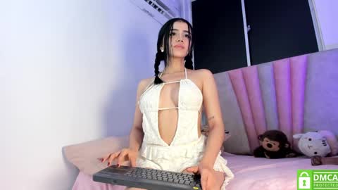 Sara  online show from 06-07-26, 02:05