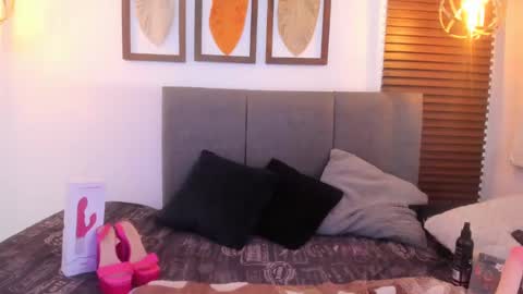 sara_parker22 online show from 02-22-25, 11:13