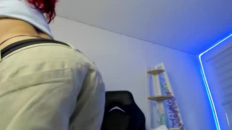 Snapshot of sara_red_x chatting on 03-27-26, 04:07 sara_red_x online show from 03-27-26, 04:07