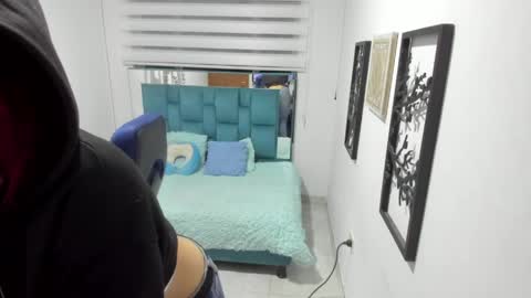 Snapshot of sara_red_x chatting on 04-06-26, 03:15 sara_red_x online show from 04-06-26, 03:15