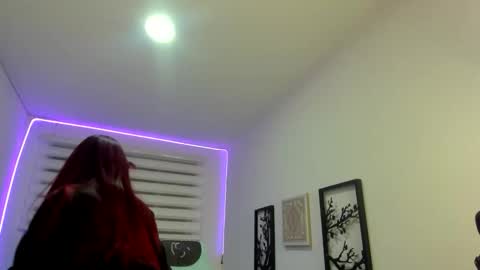 Snapshot of sara_red_x chatting on 04-14-26, 03:23 sara_red_x online show from 04-14-26, 03:23