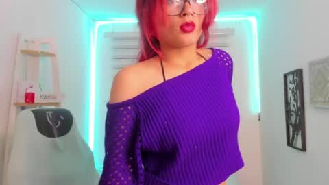 Snapshot of sara_red_x chatting on 05-30-26, 05:26 sara_red_x online show from 05-30-26, 05:26