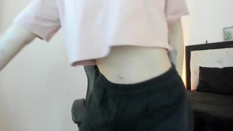 sara_roades online show from 12-20-25, 07:32