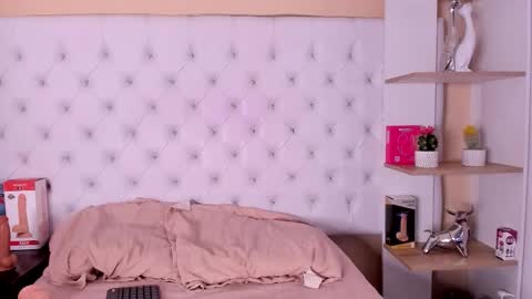 Snapshot of sara_salgado chatting on 09-29-25, 11:15 sara_salgado online show from 09-29-25, 11:15