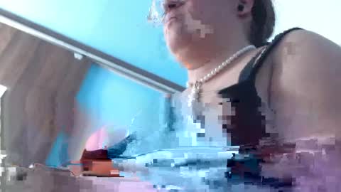 sara_thonson_ online show from 12-12-24, 05:52