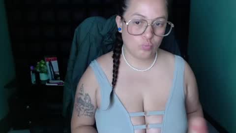 sara_thonson_ online show from 02-21-25, 09:34