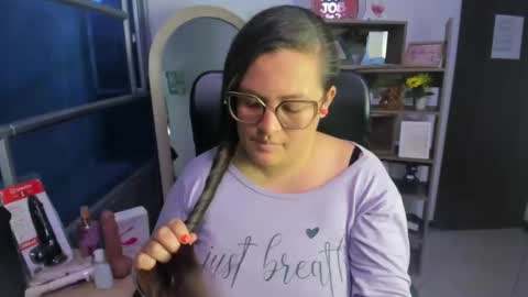 sara_thonson_ online show from 11-13-25, 04:11