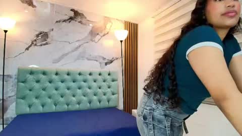 Snapshot of sara_vasquez_ chatting on 07-25-26, 11:30 Sara Vazques online show from 07-25-26, 11:30
