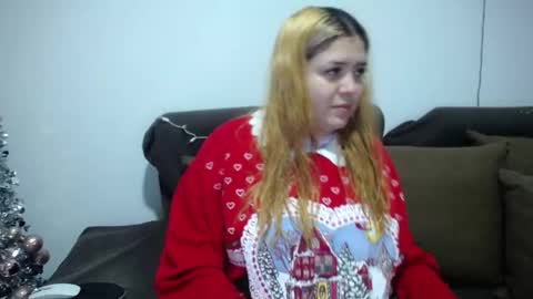 Snapshot of sara_winehouse1 chatting on 12-16-24, 02:57 1 online show from 12-16-24, 02:57