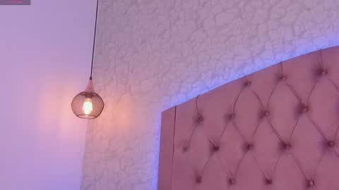 Snapshot of saraa_joness_ chatting on 05-16-26, 06:28 Sara online show from 05-16-26, 06:28