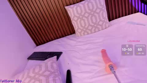 Snapshot of saraa_romero chatting on 05-25-26, 03:23 sara online show from 05-25-26, 03:23