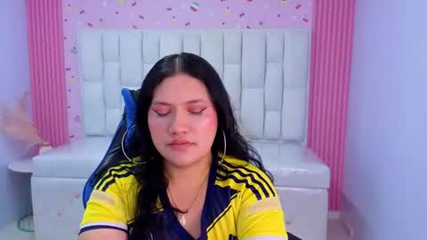 Sara  online show from 06-23-26, 02:04