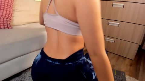 Sarah  online show from 12-16-25, 02:38