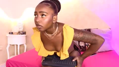 Snapshot of saraaguzman chatting on 10-10-25, 07:57 saraaguzman online show from 10-10-25, 07:57