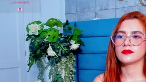 Snapshot of saraalvarezx chatting on 05-30-26, 03:25 Sara Alvarezx online show from 05-30-26, 03:25